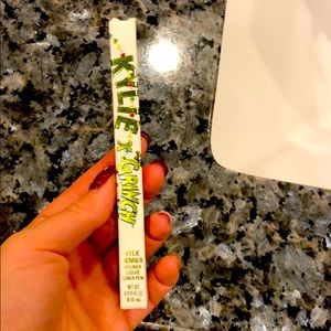 Grinch x Kylie kyliner